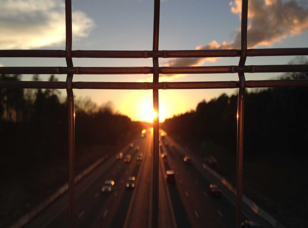 FYKI vs. FYI: Choosing the Right Acronym for the Situation